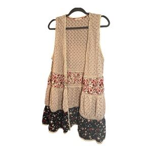 Easel Mixed Fabric Boho Sleeveless Vest in Vintage Rose. Size Small